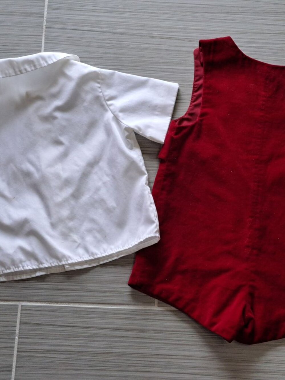 Vintage Toddler Girls 2-Piece Red Velour Short Overalls & White Shirt Outfit 3T - Picture 8 of 10
